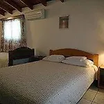 Malvasia Corner - Ex Romeo's House