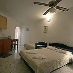 Malvasia Corner - Ex Romeo's House * Monemvasia