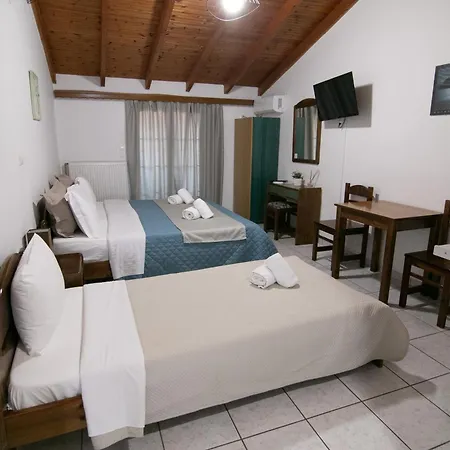 Malvasia Corner - Ex Romeo's House Apartment Monemvasia