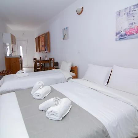 Malvasia Corner - Ex Romeo's House Appartement