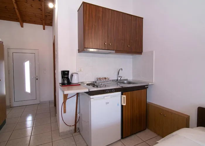 Malvasia Corner - Ex Romeo's House Monemvasia